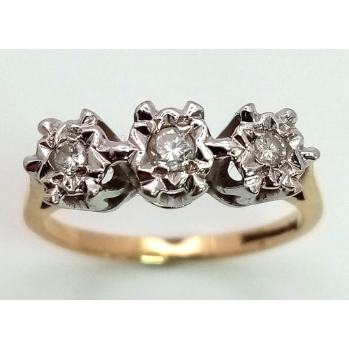 232 - Vintage 9k gold diamond trilogy ring, illusion setting weight 2.29g and size K.
ref 13189