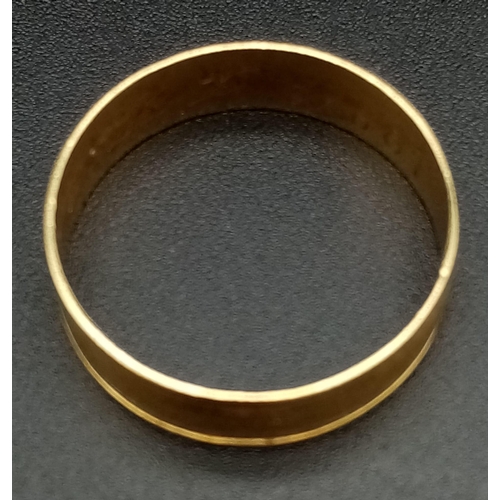 41 - A Vintage 18K Yellow Gold Band Ring. Size O. 2.32g