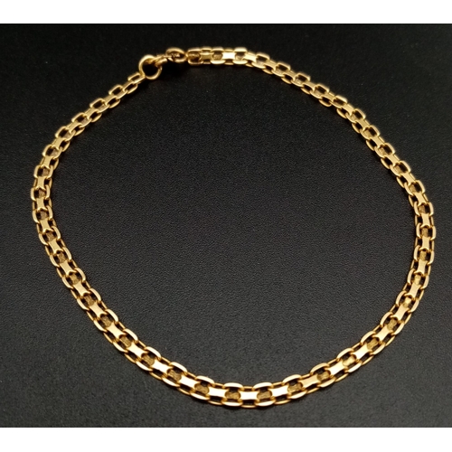 6 - An 18k Yellow Gold Delicate Link Bracelet. 18cm. 2.97g