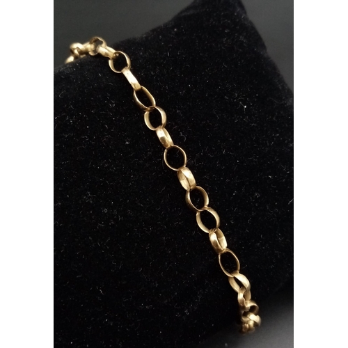 13 - A Vintage 9K Yellow Gold Circle Link Bracelet. 18cm. 3.71g.