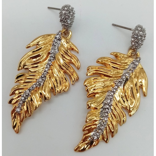 147 - A fabulous and unusual ALEXIS BITTAR creation, a stone set, leaf shaped bracelet and matching earrin... 