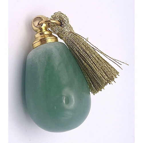 436 - A Jade Snuff Bottle Screw-Top Pendant. 3.5cm.