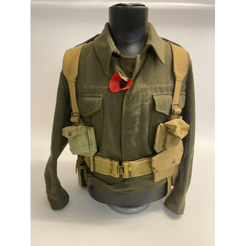 100 - WW2 1941 dated British royal artillery officers tunic with webbing set including holster, water bott... 