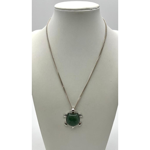 388 - A Green Jade Turtle Pendant on a 925 Silver Necklace. Pendant - 4cm. Necklace - 42cm.