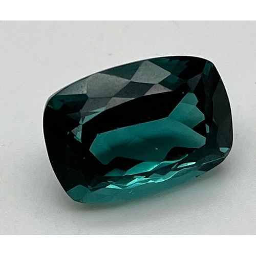 445 - A Beautiful 22ct Rectangular Cut Green Diopside Gemstone. 
Well faceted with no visible marks or inc... 