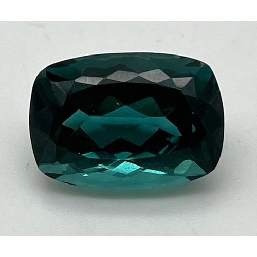 445 - A Beautiful 22ct Rectangular Cut Green Diopside Gemstone. 
Well faceted with no visible marks or inc... 