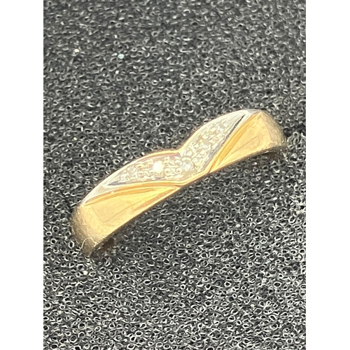 160 - Beautiful 9 carat YELLOW GOLD and DIAMOND RING having DIAMONDS set in WHITE GOLD in wishbone style. ... 