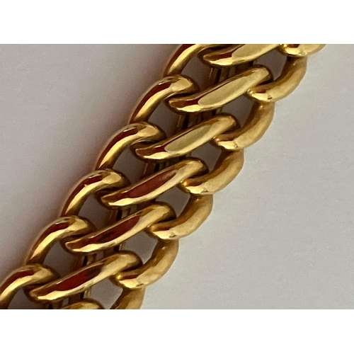 371 - 9 carat GOLD DOUBLE LINK BRACELET. Complete with full UK hallmark. 4.89 grams. 19 cm approx.