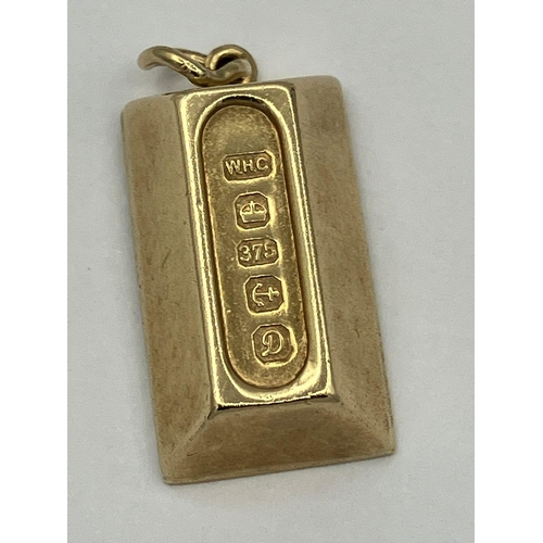 434 - Vintage 9 carat GOLD INGOT PENDANT/CHARM. Full hallmark to front for Birmingham  1978.  Approx 1.45 ... 