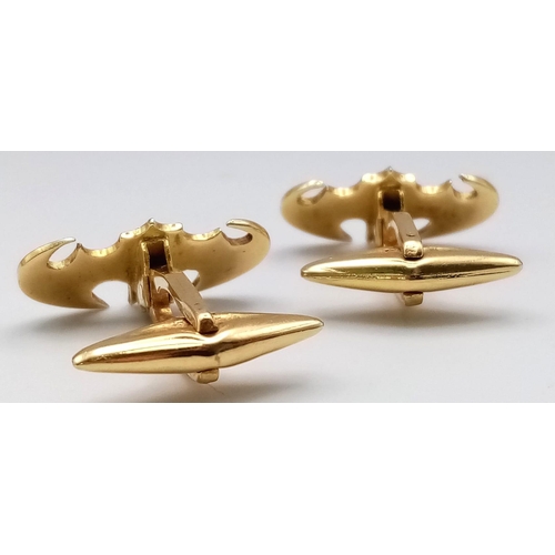 19 - 18K YELLOW GOLD BATMAN HANDMADE CUFFLINKS. TOTAL WEIGHT 7.6G