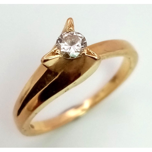 138 - A 14K YELLOW GOLD DIAMOND SOLITAIRE RING 0.15CT 3.5G SIZE K