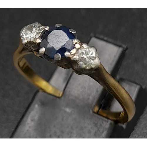 341 - 18K YELLOW GOLD DIAMOND & SAPPHIRE 3 STONE RING. 2.3G SIZE N