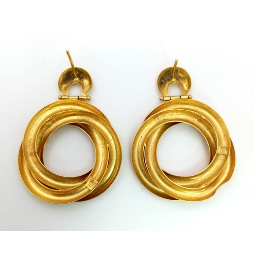 108 - A PAIR OF 18K GOLD EARRINGS IN ATTRACTIVE HOOP SHAPE.  11.5gms