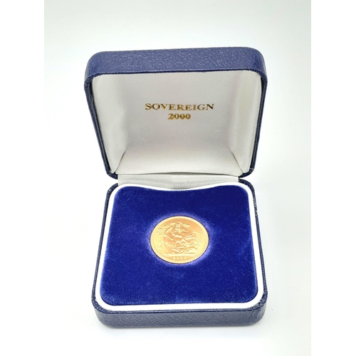 205 - A 2000 Queen Elizabeth 22K Gold Full Sovereign Coin. Uncirculated. Comes in original case.