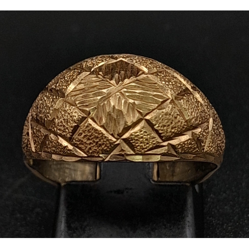 257 - 14K YELLOW GOLD RING. TOTAL WEIGHT 3.3G.  SIZE M