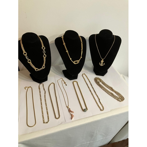 291 - Magnificent selection of Top Quality GOLD TONE NECKLACES and CHAINS. Please see pictures.