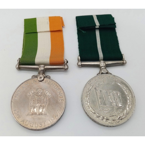 226 - Two iconic medals commemorating the granting of independence to India in 1947 and the partition of t... 