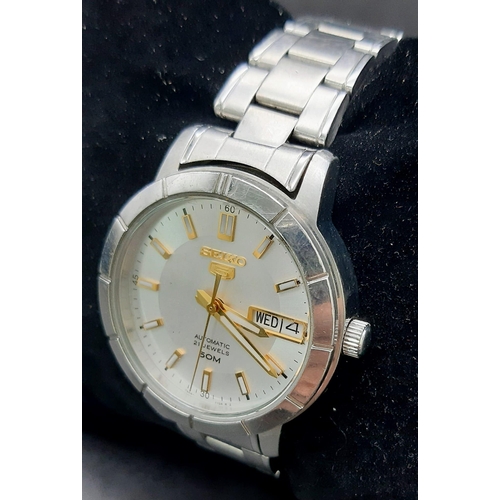 1640 - A Seiko Automatic 21 Jewels Skeleton Back, Stainless Steel, Water Resistant Bracelet Watch. a/f