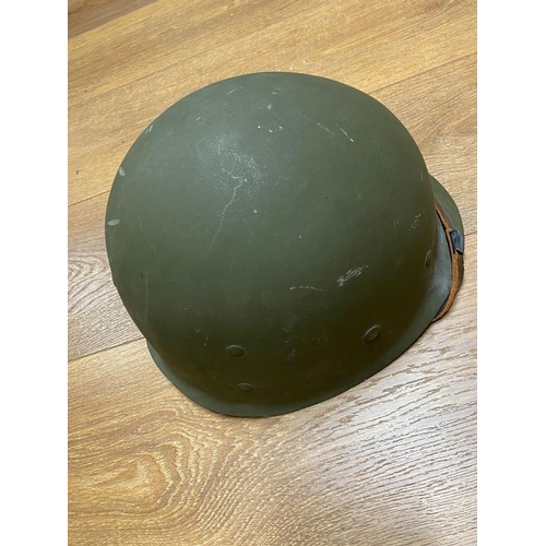 372 - A WW2 USA M1 Helmet with Capac Liner. Worn by officer (major) rank. Ref: ML 141.