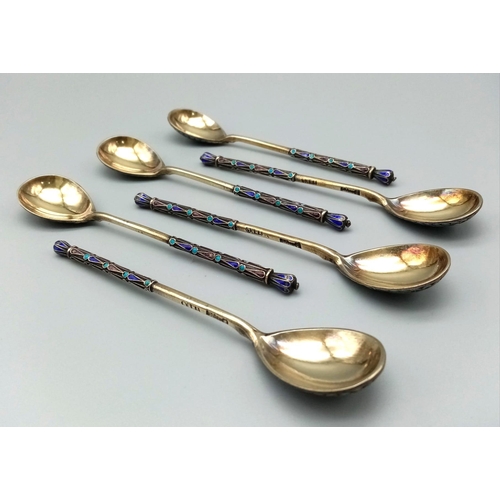 219 - Six silver gilt Russian cloisonné enamel decorated teaspoons with original case. A beautiful set of ... 