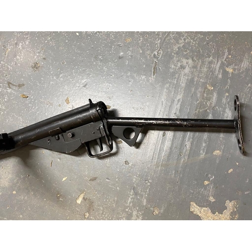 24 - A Deactivated Original British WW2 Sten Mk III Sub Machine Gun. This 9mm Enfield masterpiece has a m... 