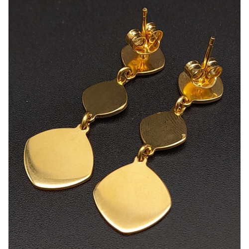 467 - A Pair of Gilded Silver Mother of Pearl Drop Earrings. 3cm drop.