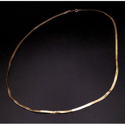 387 - A 9K GOLD FLAT 44cms NECKLACE .2.9gms