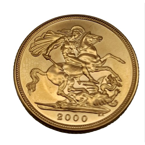 205 - A 2000 Queen Elizabeth 22K Gold Full Sovereign Coin. Uncirculated. Comes in original case.