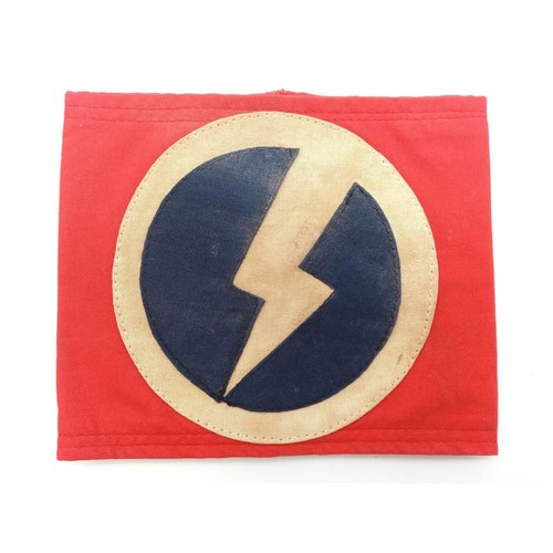 422 - An Original Armband For Mosley's British Union of Fascists.
1930s era. 16 x 12cm