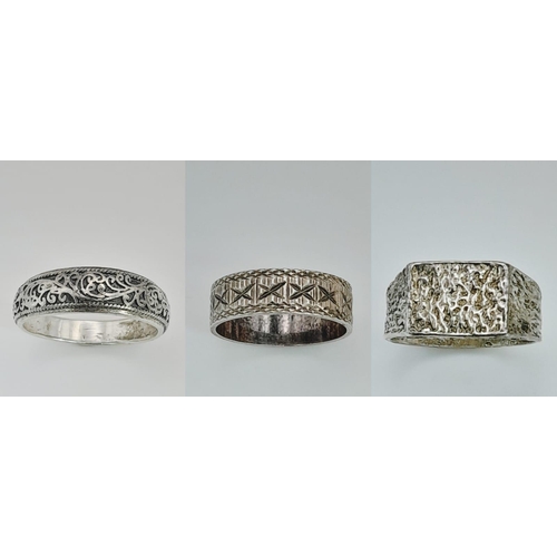 440 - 3 vintage sterling silver rings. Sizes R, O and N. Total weight 9.82 grams.