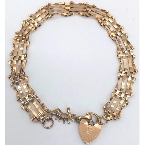 48 - A Vintage 9K Yellow Gold Gate Bracelet with Heart Clasp and Seahorse Charm. 18cm. 5.2g