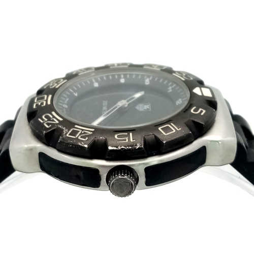 A Tag Heuer Formula 1 CAC111D Digital Analogue Gents Multi function Quartz Watch. Black tag rubber s