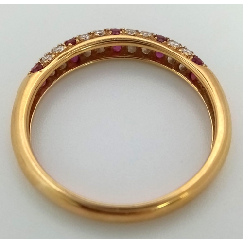 396 - 18K YELLOW GOLD DIAMOND & RUBY 3 ROW BAND RING. TOTAL WEIGHT 3.8G.  SIZE V