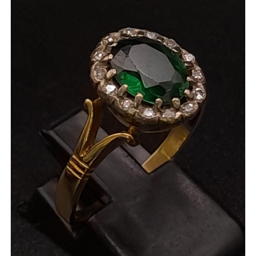 1548 - 18K YELLOW GOLD VINTAGE DIAMOND & GREEN TOPAZ CLUSTER RING. TOTAL WEIGHT 5.4G.  SIZE S