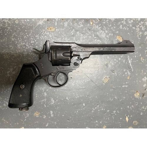 290 - A Deactivated WW1 British Webley MK6 Revolver. This .455 calibre pistol has a date mark of 1917 and ... 