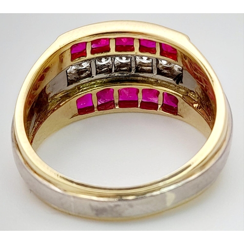 178 - An 18K Yellow Gold Ruby and Diamond Ring - 7 round brilliant cut diamonds - 0.35ct sandwiched betwee... 