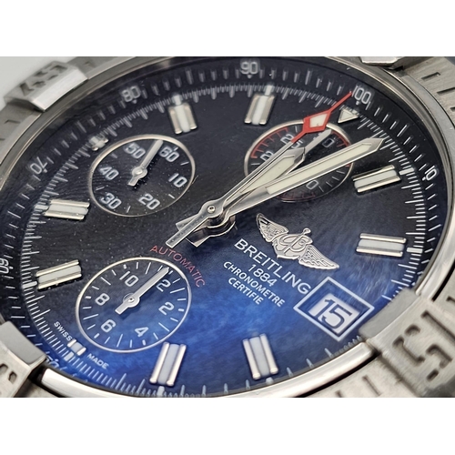 62 - A Breitling Automatic Chronograph Avenger II Gents Watch. Blue leather strap. Stainless steel case -... 