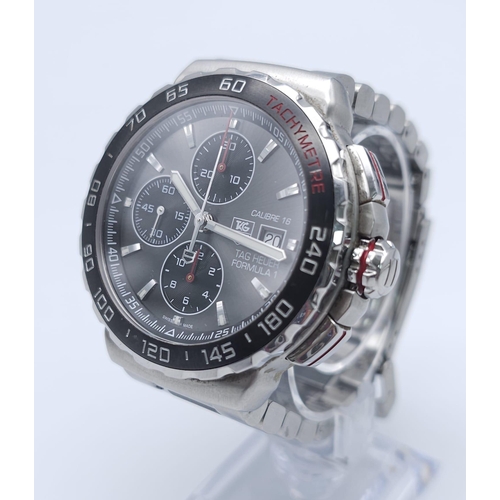 101 - A Tag Heuer Formula 1 Chronograph Gents Watch. Steel and ceramic strap and case - 43mm. Silver tone ... 