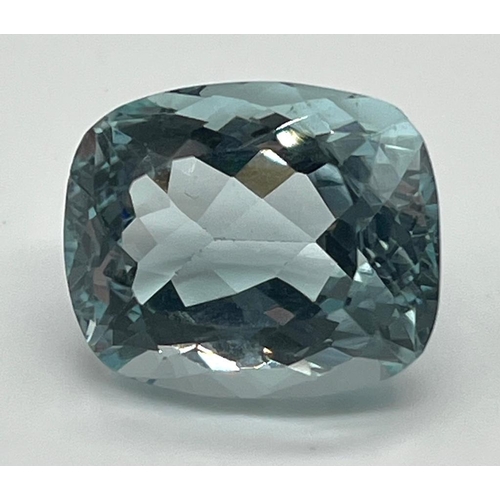 369 - A 30ct Crystal Blue Aquamarine Rectangular Cushion Cut Gemstone. Well faceted with no visible marks ... 