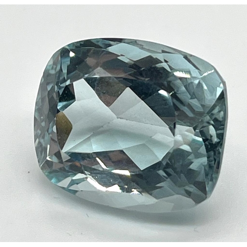 369 - A 30ct Crystal Blue Aquamarine Rectangular Cushion Cut Gemstone. Well faceted with no visible marks ... 