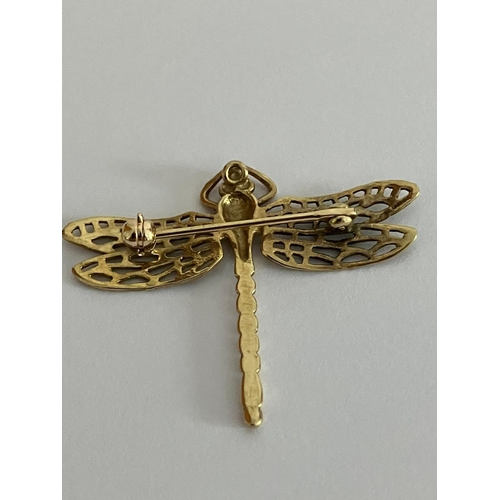 112 - 9 carat YELLOW GOLD FIREFLY BROOCH Having beautiful filigree wings complete with full UK hallmark. 2... 