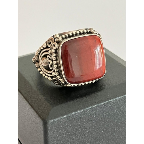 322 - Vintage SILVER and RED JASPER RING Consisting a square polished Red Jasper gemstone set in a Stunnin... 