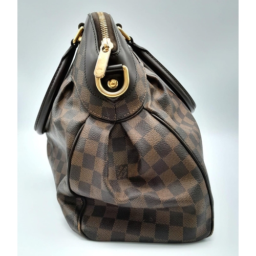 183 - Louis Vuitton Trevi Shoulder Bag GM Damier Canvas. Measurements Base Length: 15.5cm in height, 12.25... 