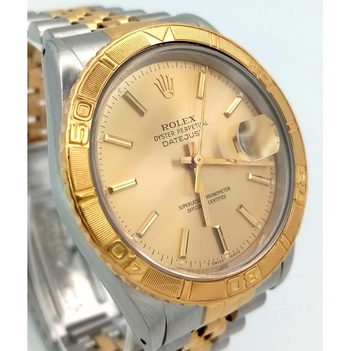 43 - A Bi-Metal Rolex Oyster Perpetual Datejust Gents Watch. Bi-metal strap and case - 36mm. Gold tone di... 