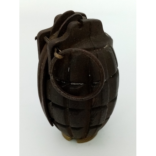 391 - WW1 N° 5 Mills Grenade with early alloy base. No International shipping available on this item.