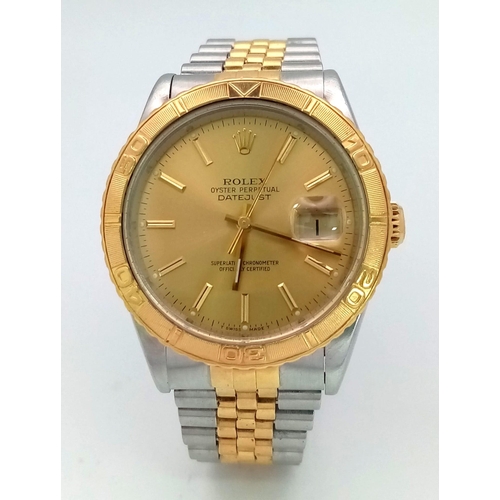 43 - A Bi-Metal Rolex Oyster Perpetual Datejust Gents Watch. Bi-metal strap and case - 36mm. Gold tone di... 