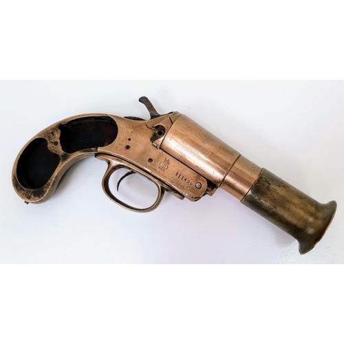 89 - WW1 British 1916 Dated Webley and Scott Flare Pistol. With current de-activation certificate.