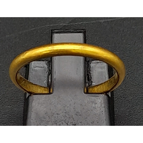 50 - A Vintage 22K Gold Band Ring. Size M. 2.63g weight.