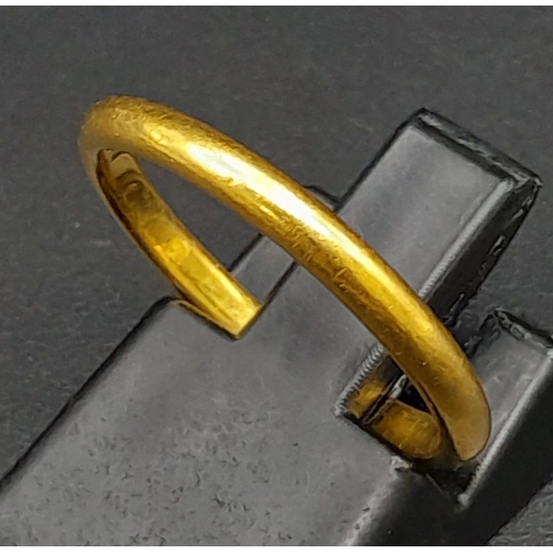 50 - A Vintage 22K Gold Band Ring. Size M. 2.63g weight.