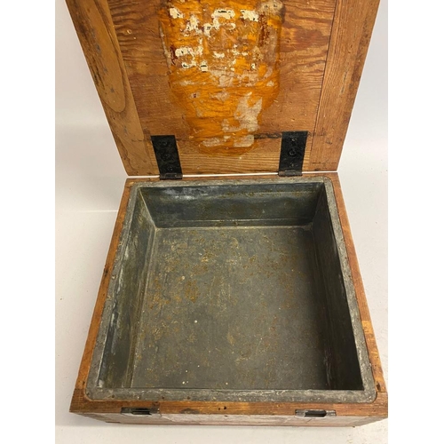 537 - A WW2 German Lead Lined Transit Box - With Original Stencilling Saying ' Don't Throw' and 'Tightly P... 